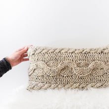 Chunky Cable Pillow Knitting Pattern